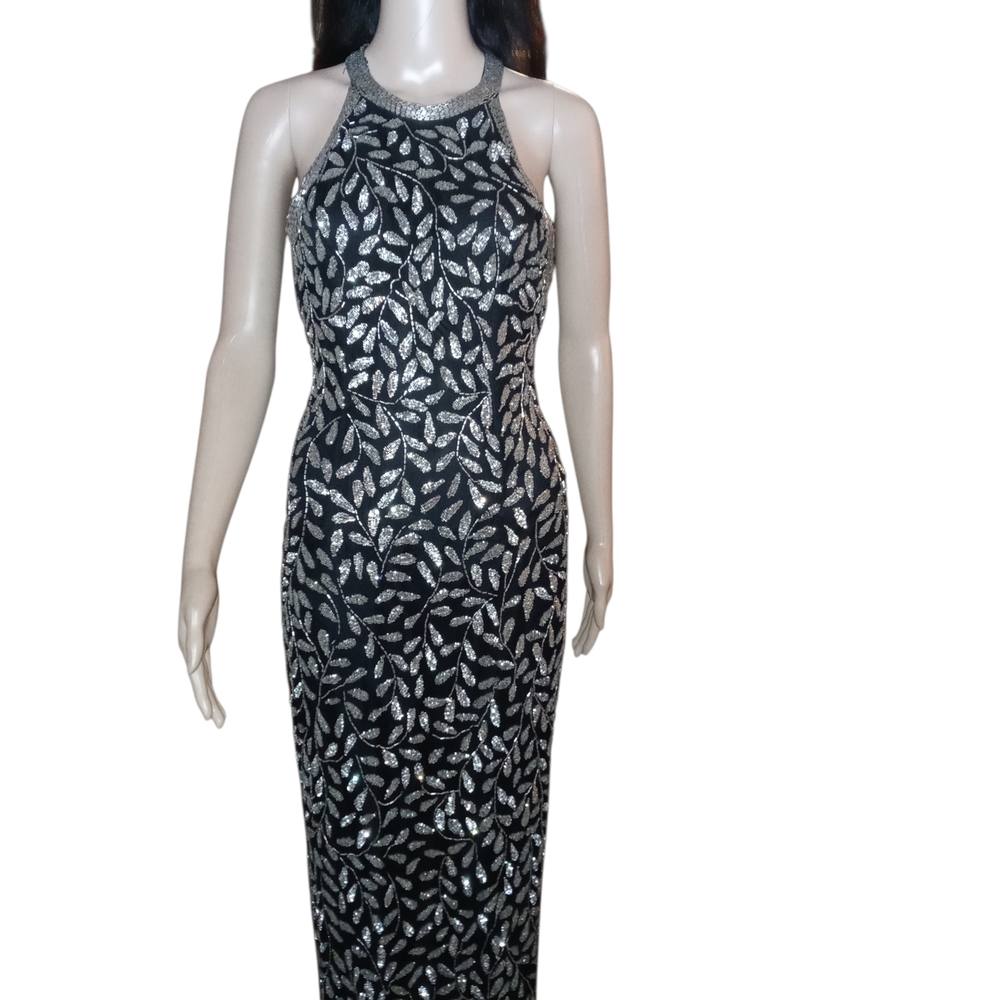 Elegant Silver Leaf Patterned Dress - image 1